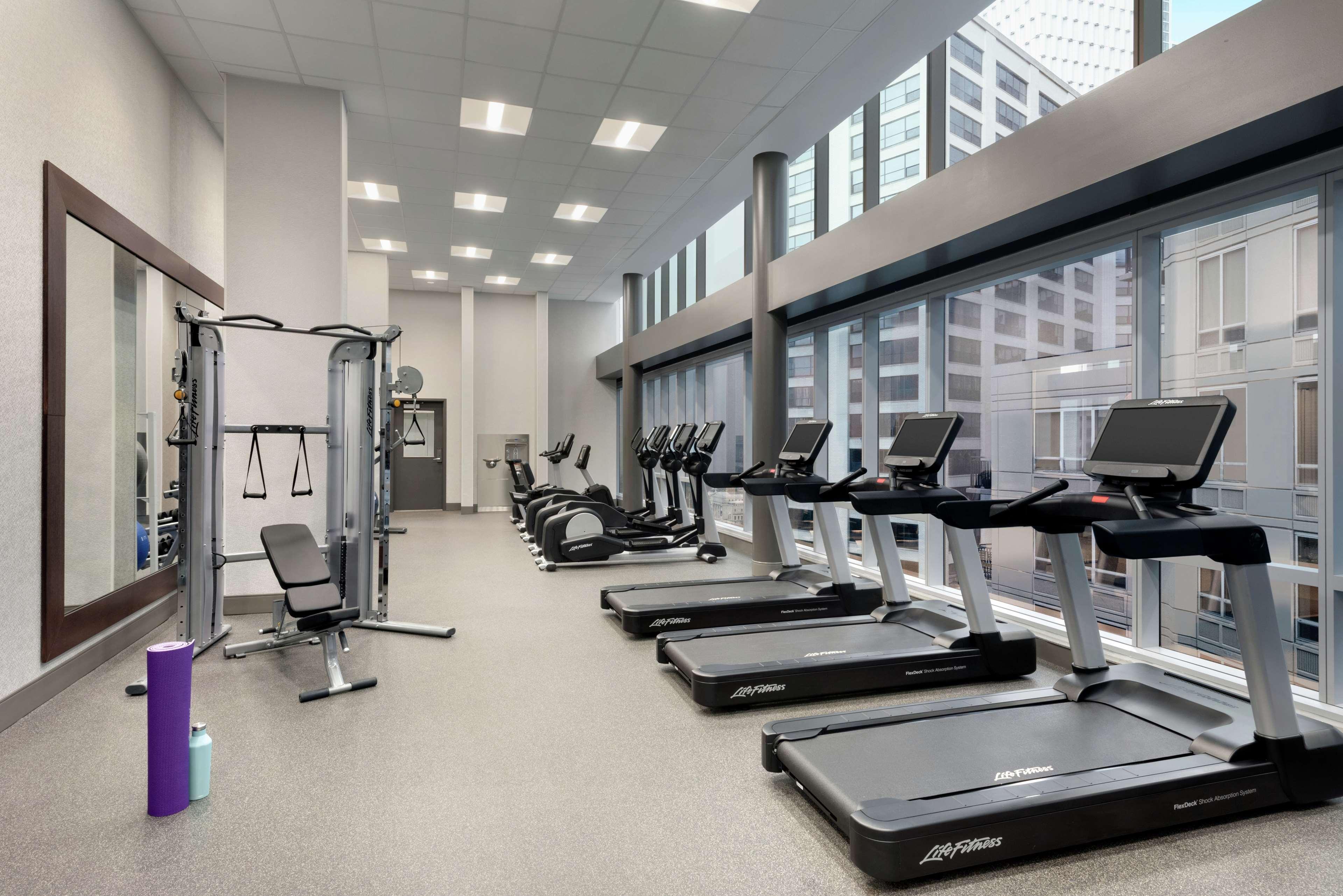 Hilton Garden Inn Chicago Downtown South Loop Экстерьер фото