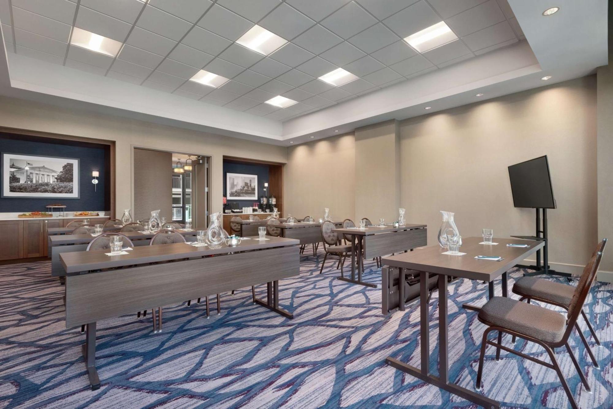 Hilton Garden Inn Chicago Downtown South Loop Экстерьер фото