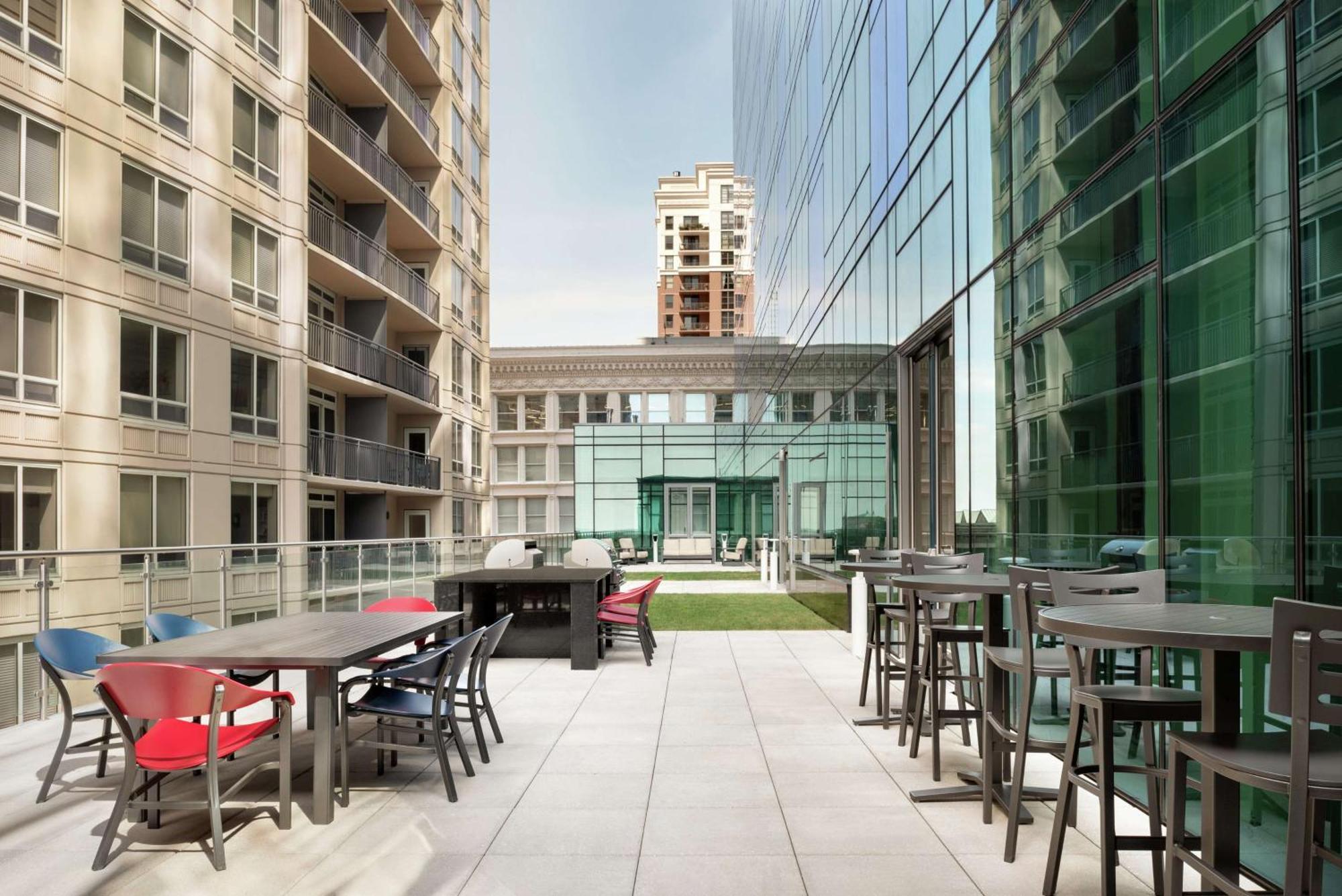 Hilton Garden Inn Chicago Downtown South Loop Экстерьер фото